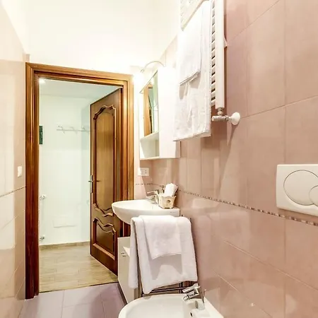 Charming 2 Beds Flat Near Circo Massimo Apartmán *